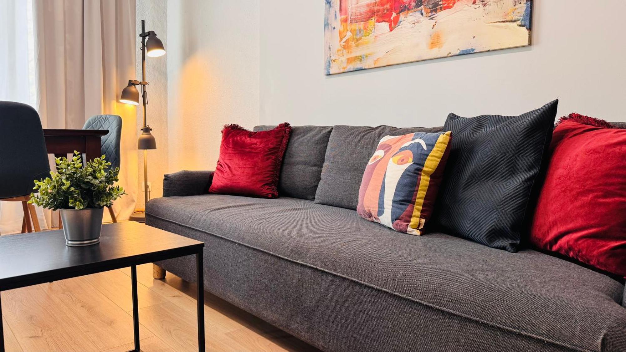 Ideal Home - Spacious & Modern Accommodation Near Unirii Square Bucarest Habitación foto
