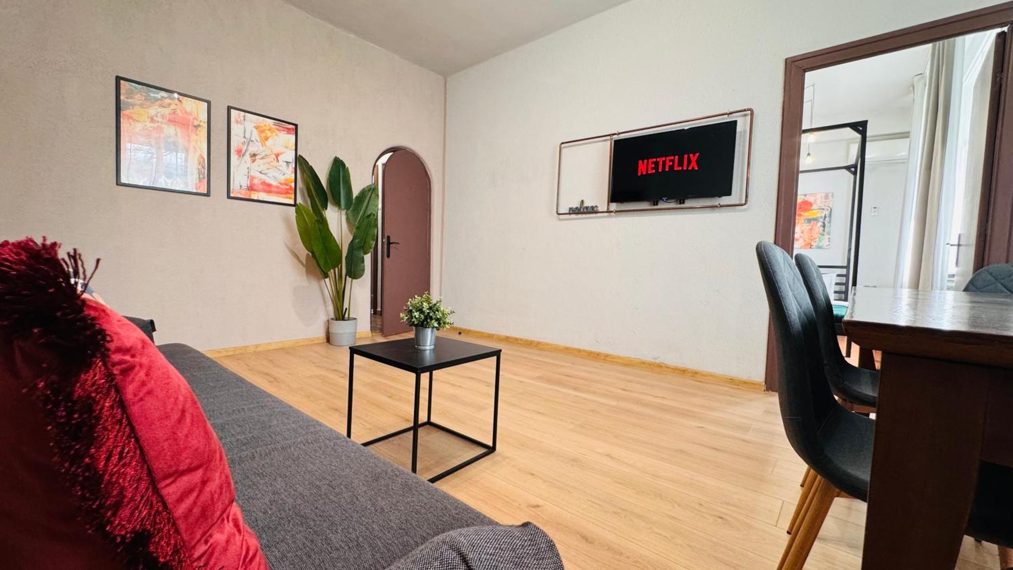 Ideal Home - Spacious & Modern Accommodation Near Unirii Square Bucarest Habitación foto