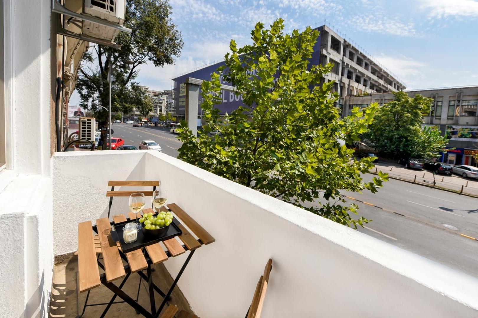 Ideal Home - Spacious & Modern Accommodation Near Unirii Square Bucarest Exterior foto