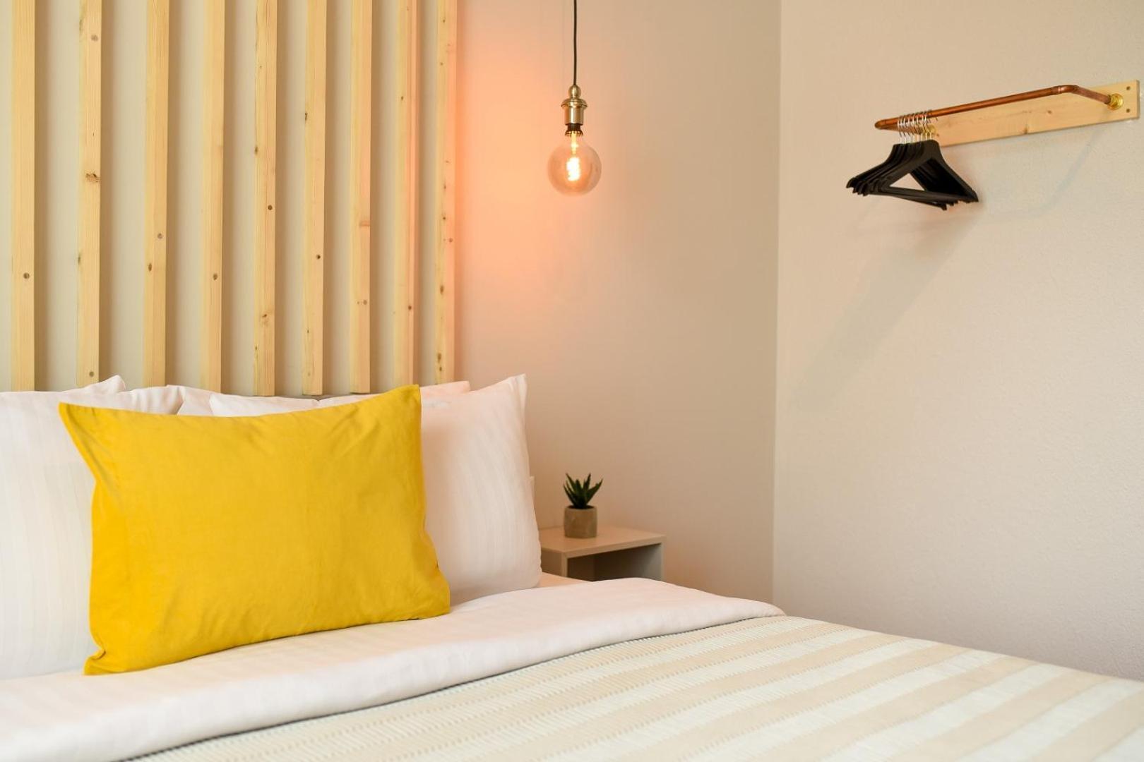 Ideal Home - Spacious & Modern Accommodation Near Unirii Square Bucarest Habitación foto