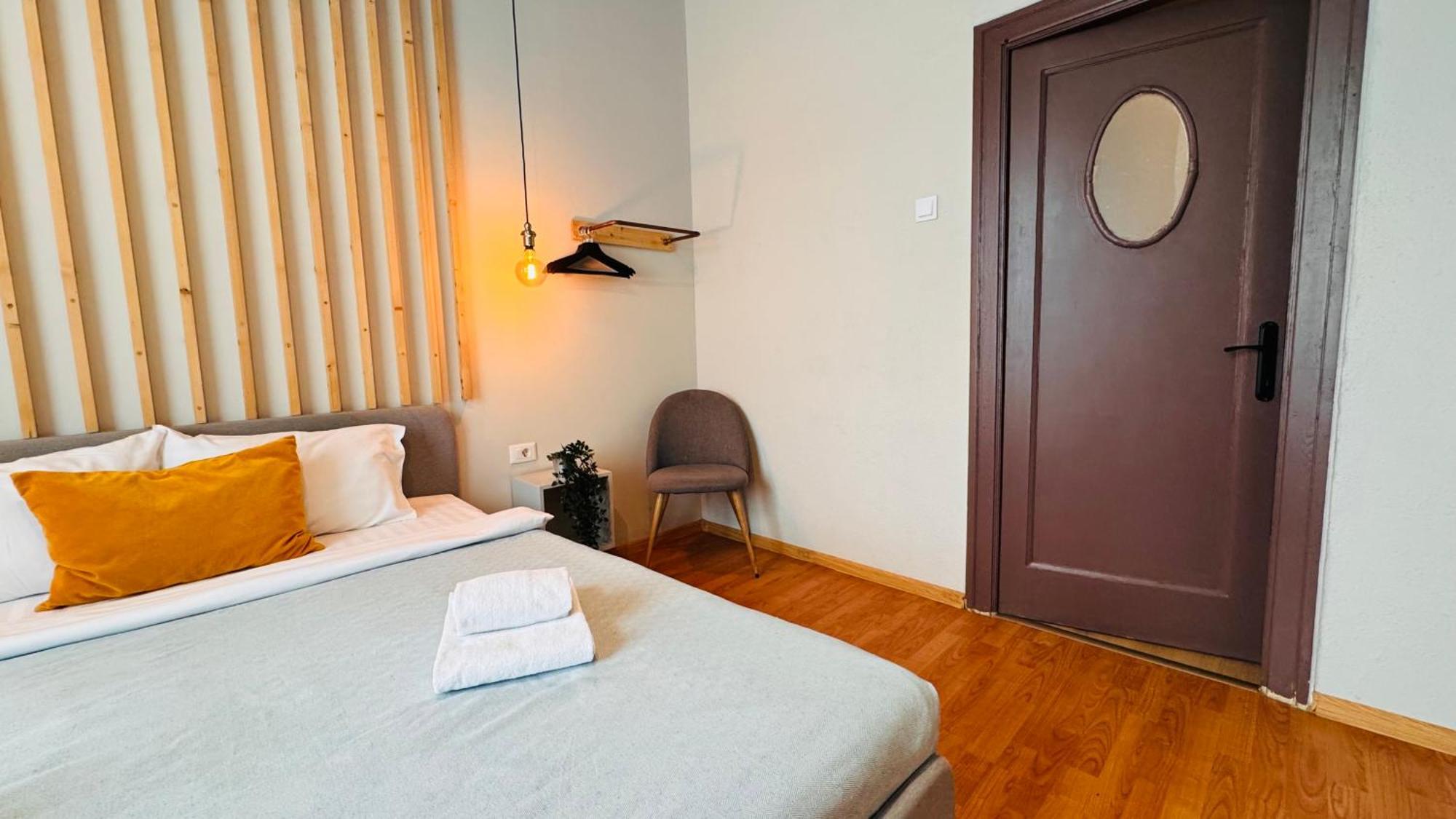 Ideal Home - Spacious & Modern Accommodation Near Unirii Square Bucarest Habitación foto