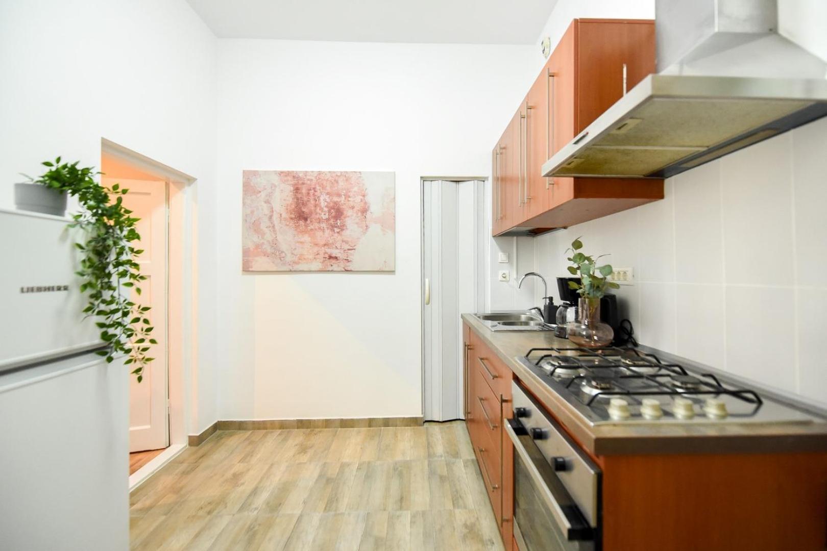 Ideal Home - Spacious & Modern Accommodation Near Unirii Square Bucarest Habitación foto